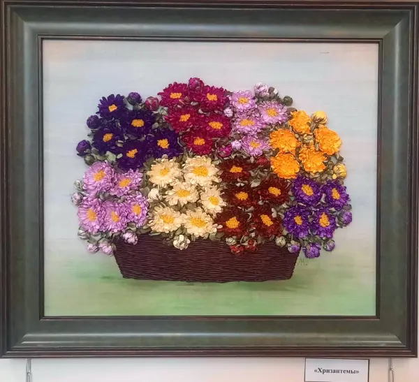 В творчестве Марины Чистяковой преобладает цветочная тематика.